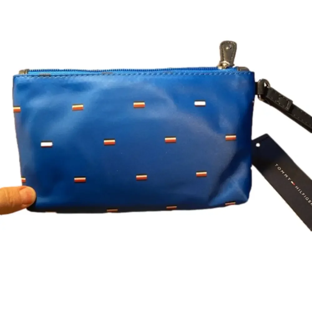 Tommy Hilfiger clutch with wrist strap blue - Picture 2 of 4
